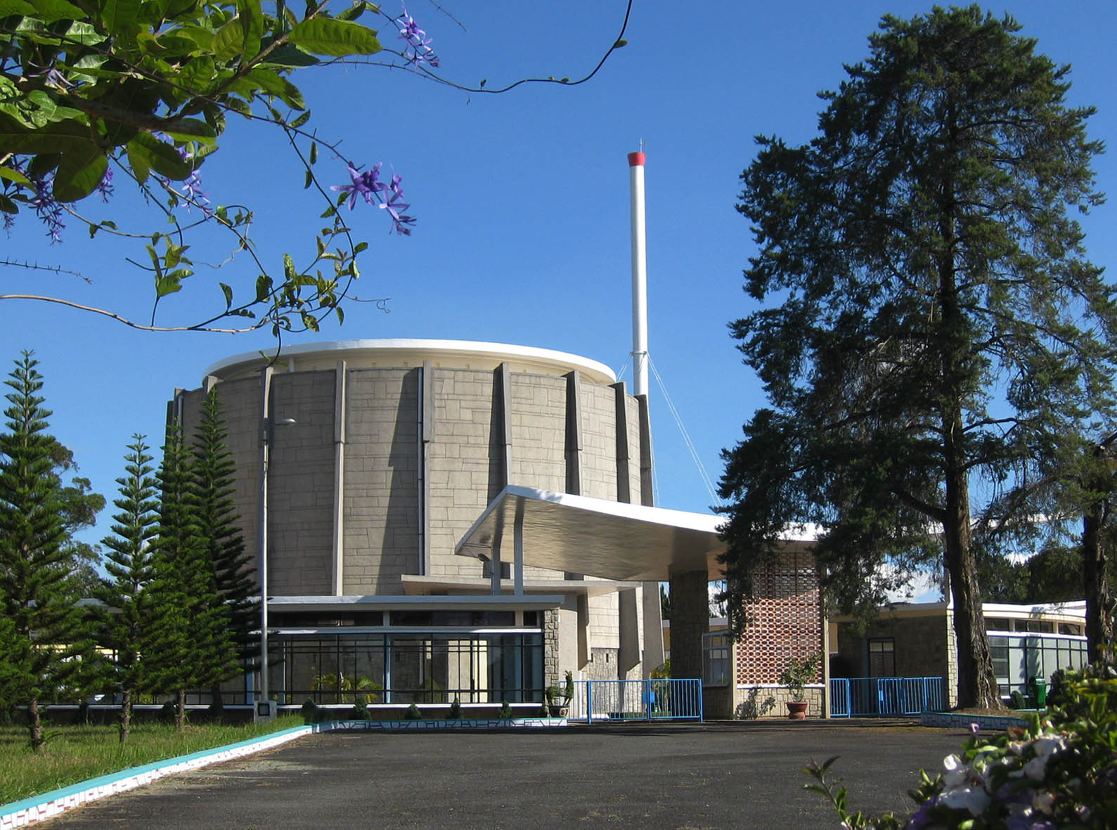 Вьетнам придает важное значение развитию АЭС